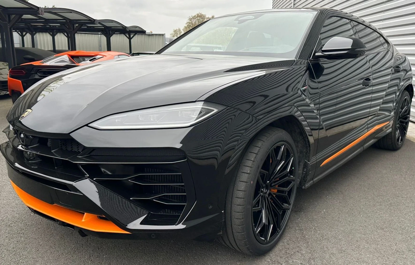 Lamborghini Urus URUS SE, снимка 2 - Автомобили и джипове - 54087669