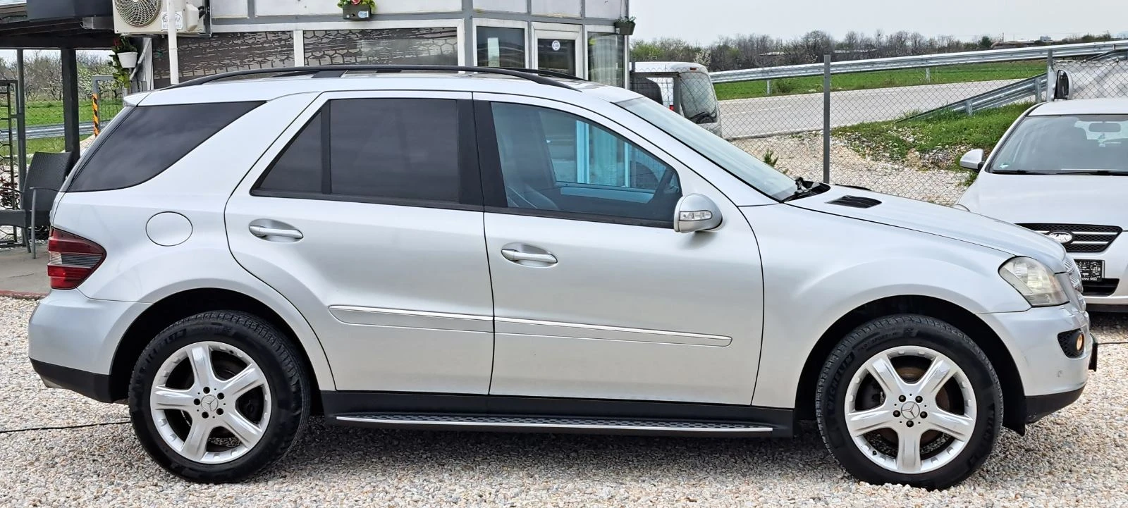 Mercedes-Benz ML 320 CDI 224kc, Нави, Памет, Кожа, 4 Matic, снимка 8 - Автомобили и джипове - 54207848