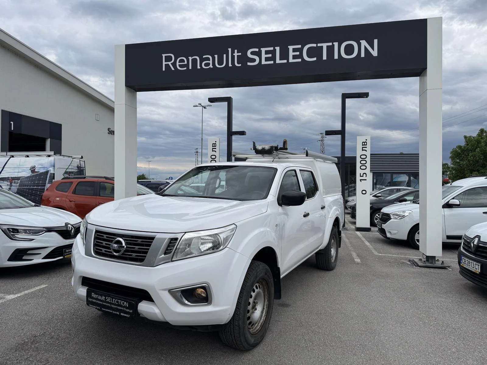 Nissan Navara 2.3 Dci, снимка 2 - Автомобили и джипове - 54640770