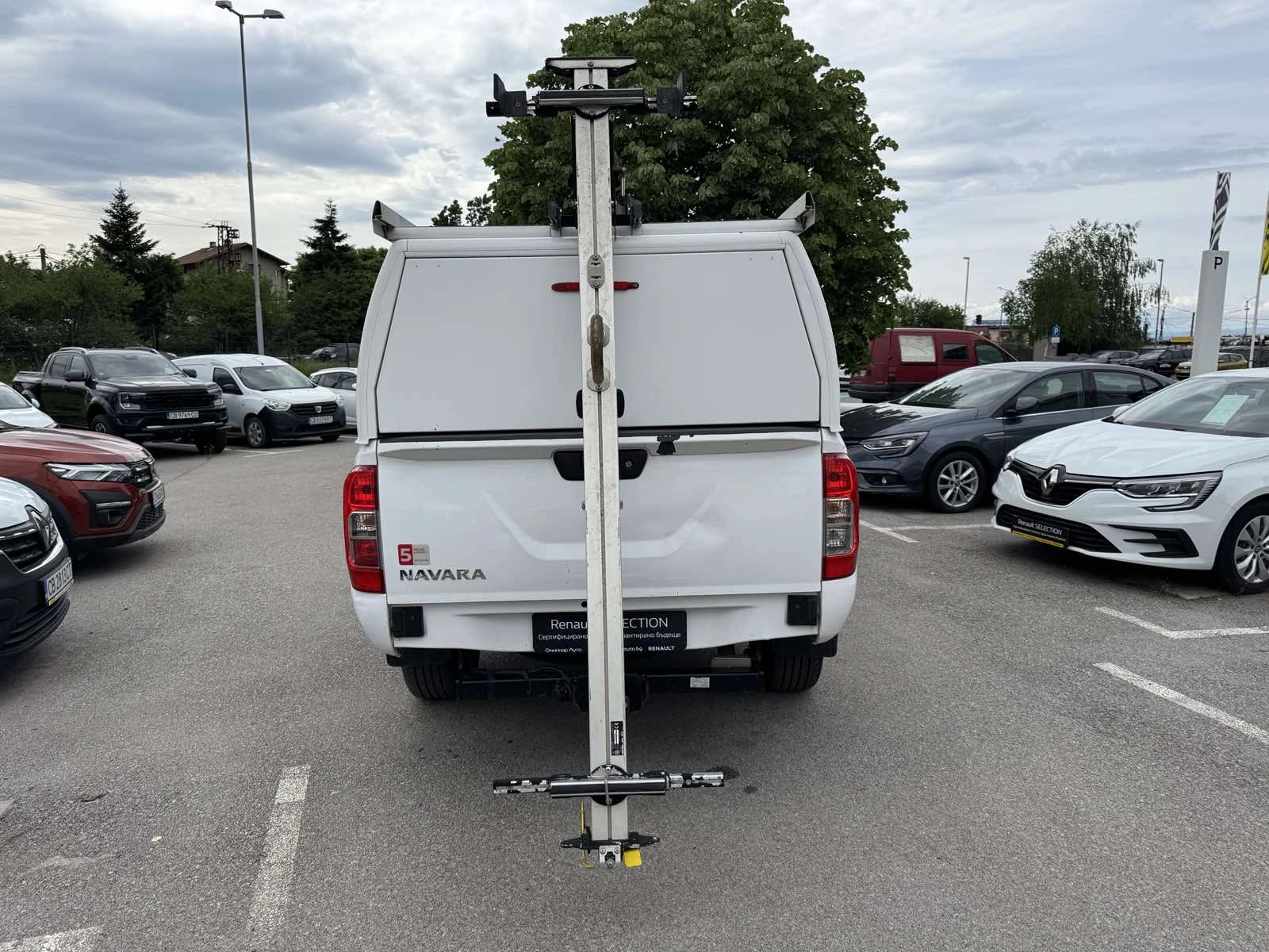 Nissan Navara 2.3 Dci, снимка 12 - Автомобили и джипове - 54640770
