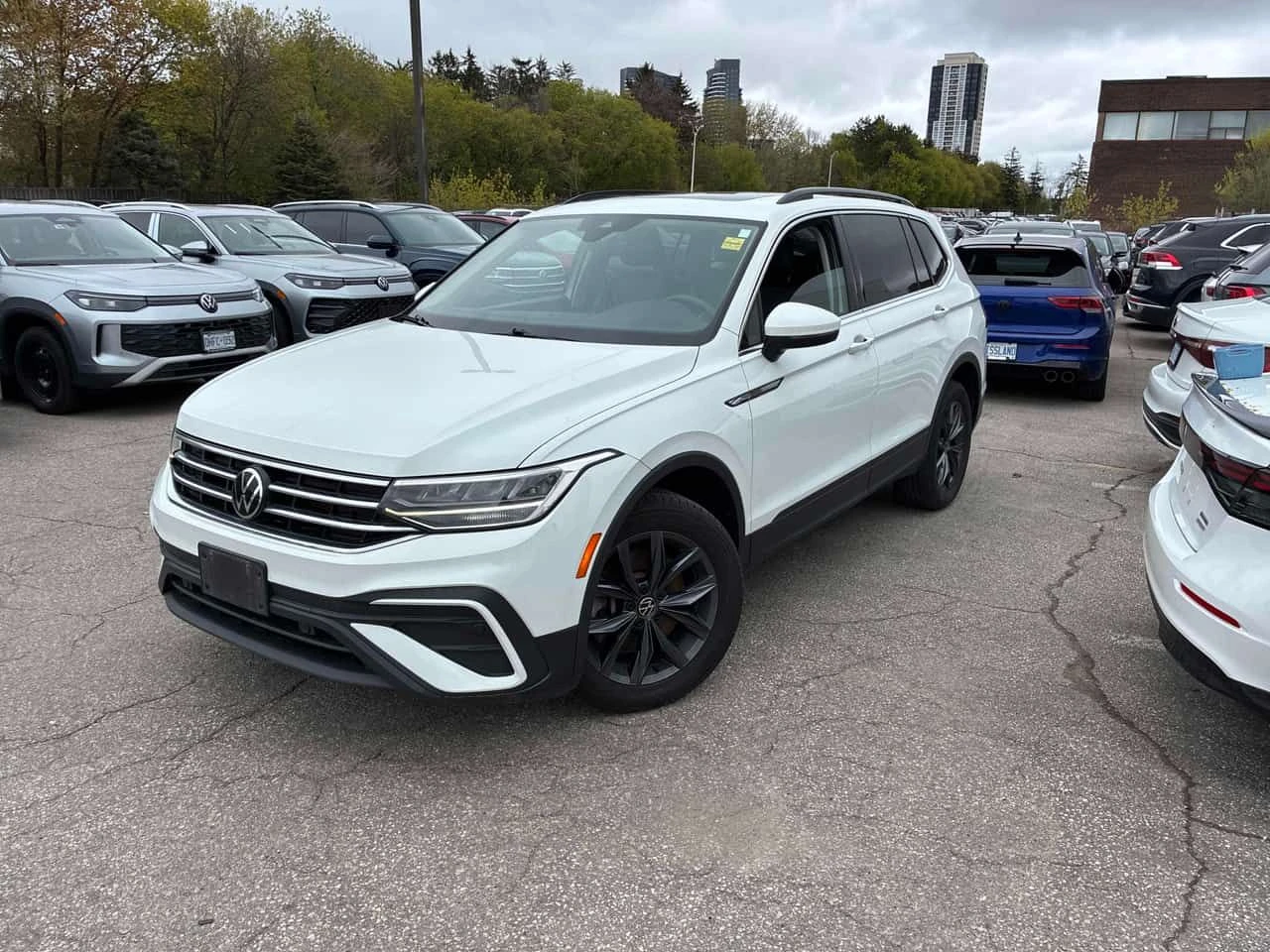 VW Tiguan | Comfortline | ПОДГРЕВ | ДИГИТАЛНО ТАБЛО | 