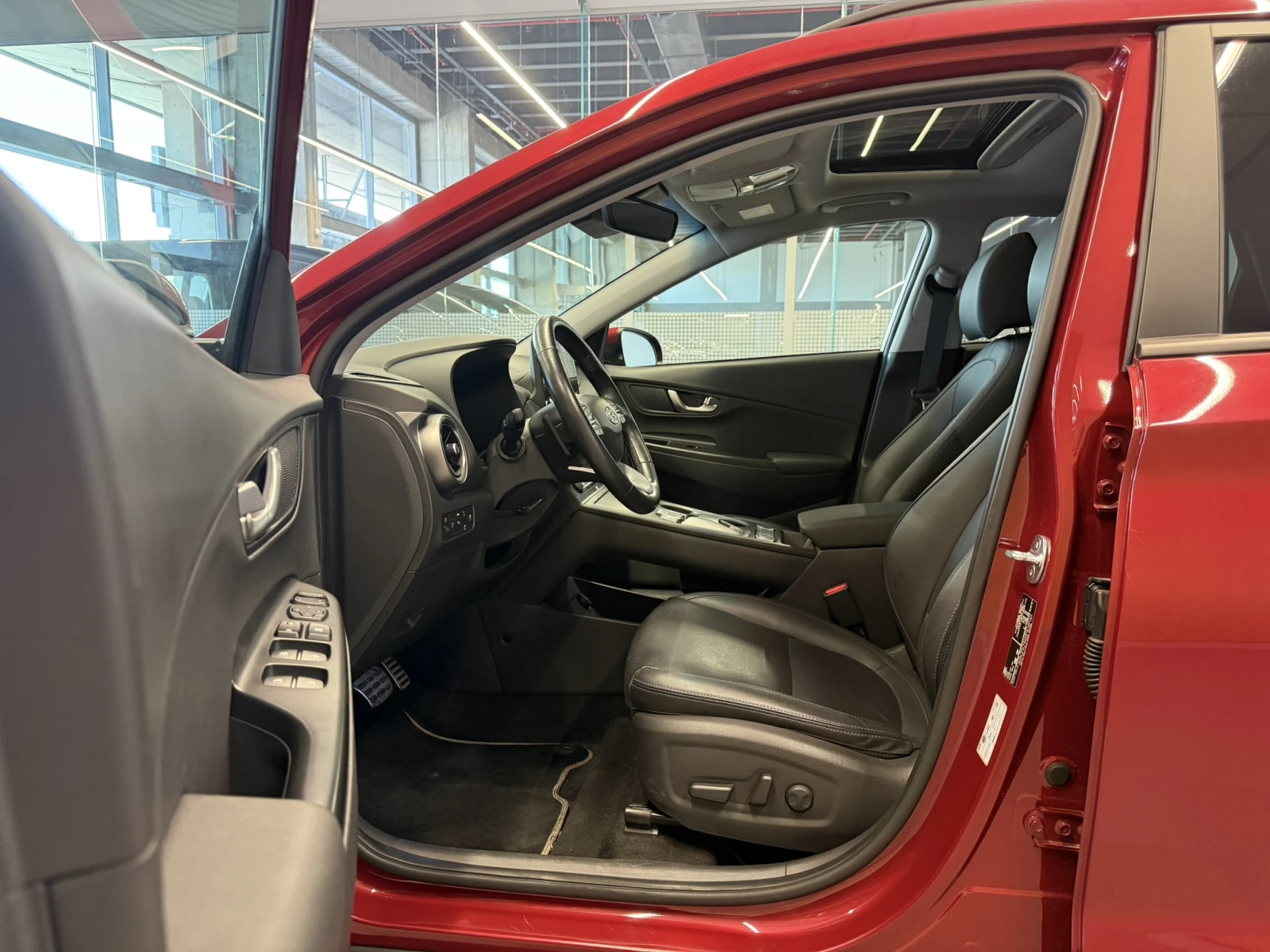 Hyundai Kona EV 64kWh PREMIUM, снимка 15 - Автомобили и джипове - 54691264