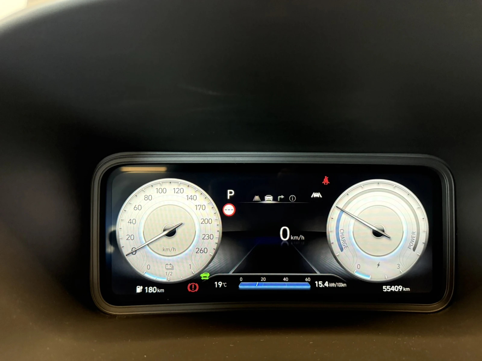 Hyundai Kona EV 64kWh PREMIUM, снимка 12 - Автомобили и джипове - 54691264