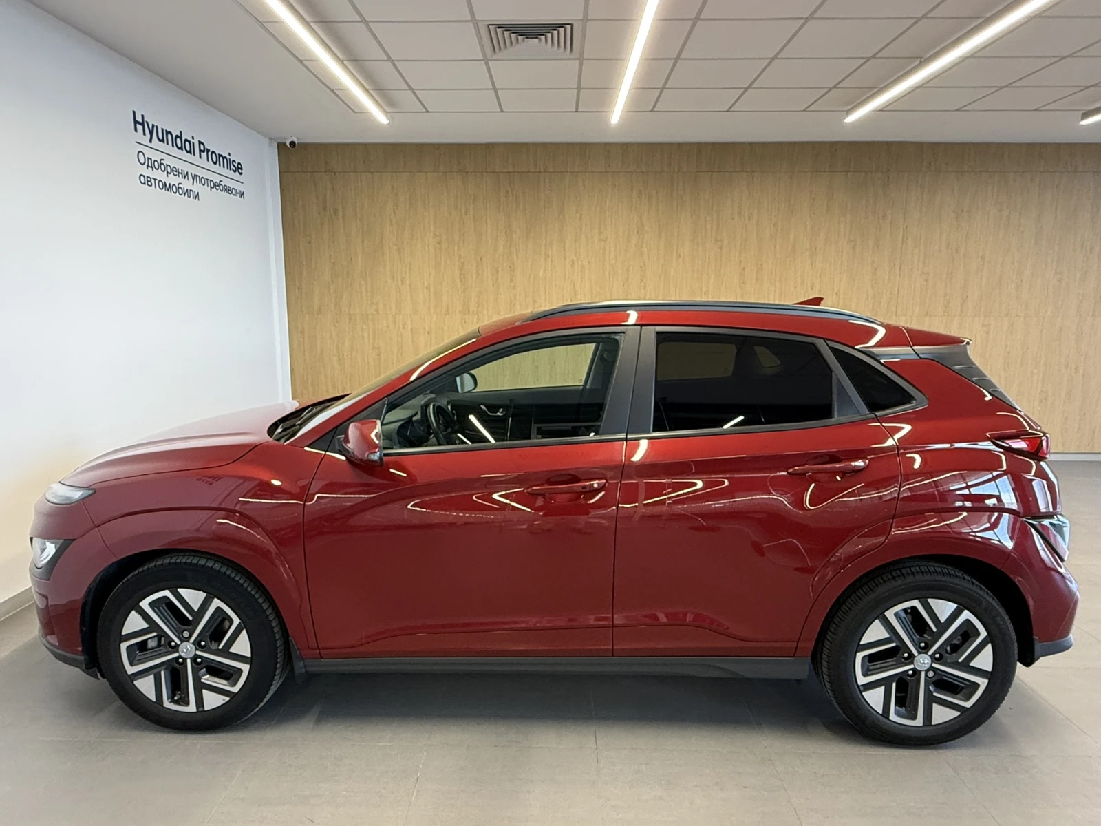 Hyundai Kona EV 64kWh PREMIUM, снимка 2 - Автомобили и джипове - 54691264