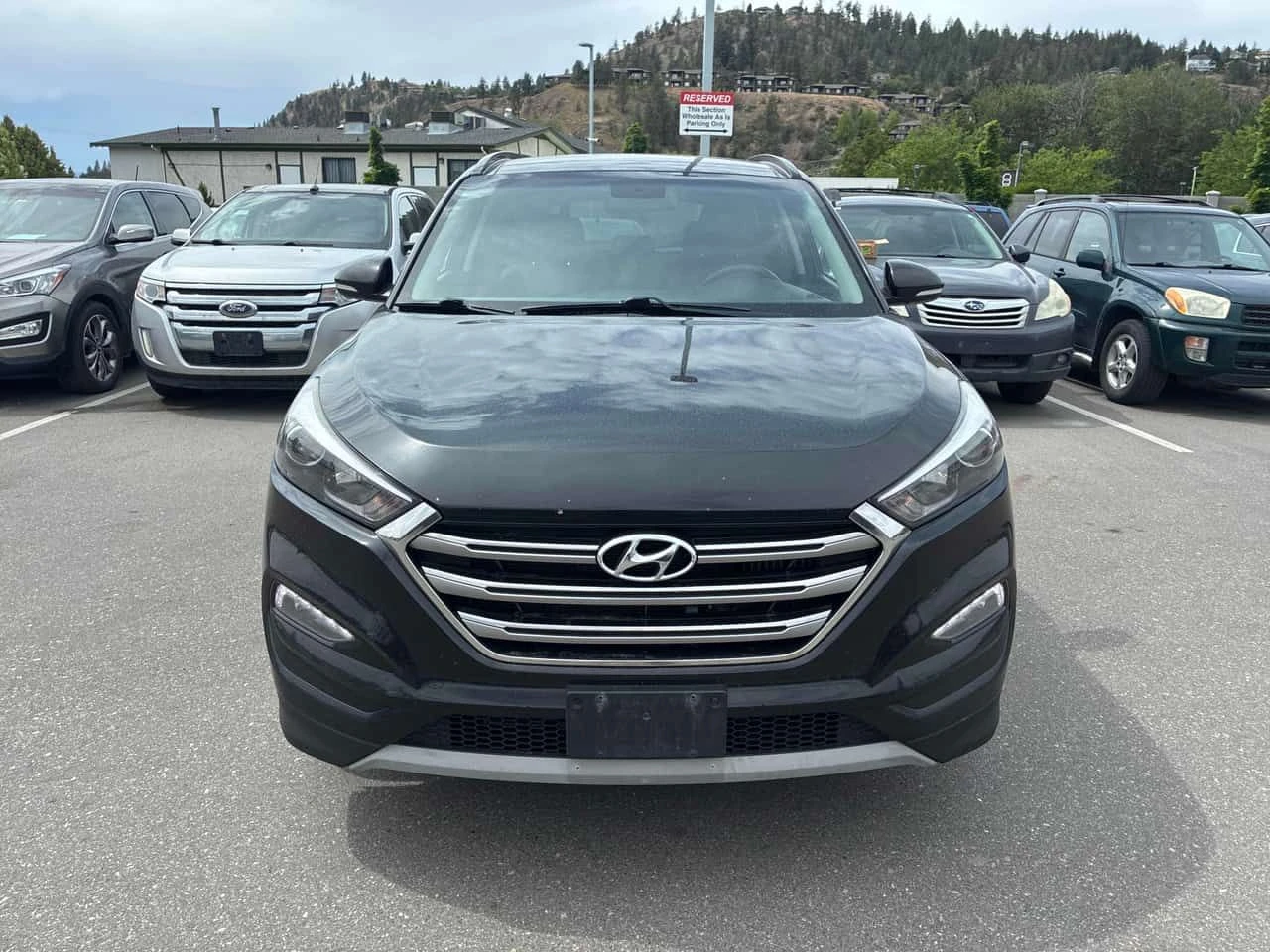 Hyundai Tucson SE/CARFAX/КОЖА/ПОДГРЕВ/ПАНОРАМА, снимка 2 - Автомобили и джипове - 54750412