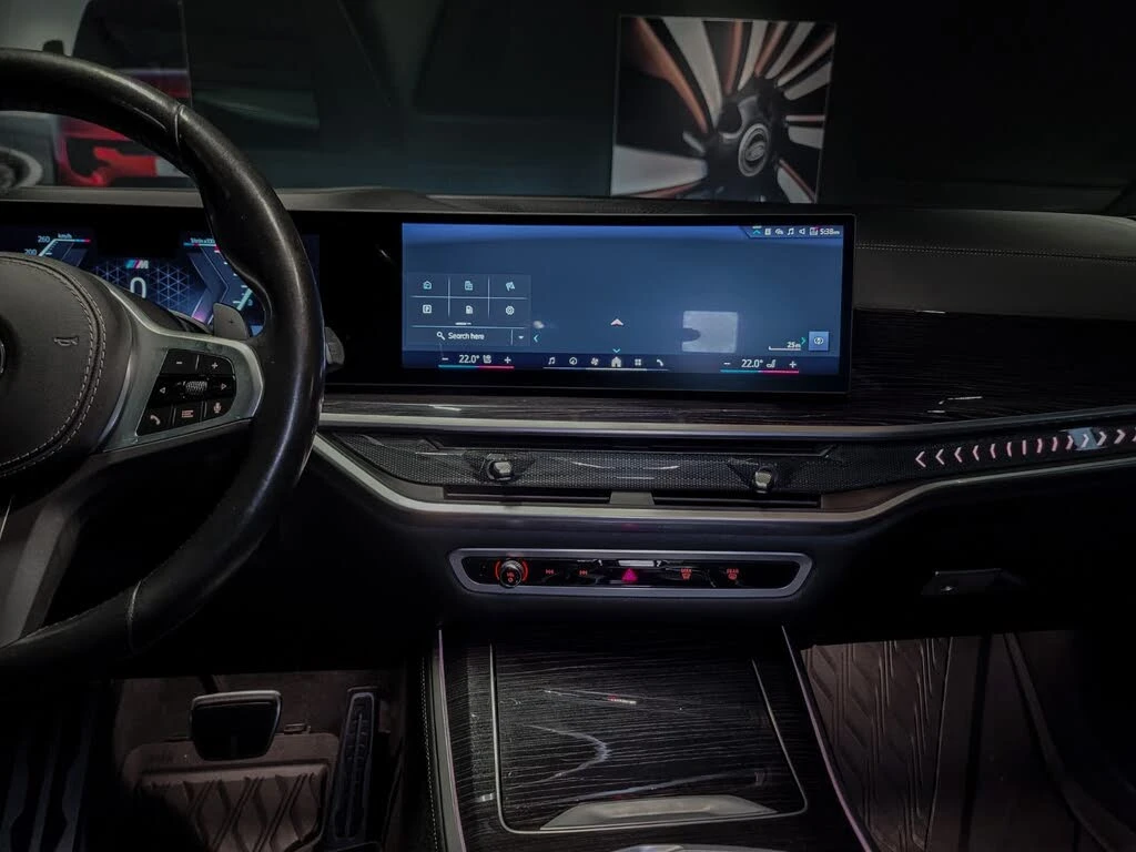 BMW X5 40i* M-SPORT* HEAD-UP* LASER* SKY LOUNGE* ОБДУХ, снимка 11 - Автомобили и джипове - 54944329