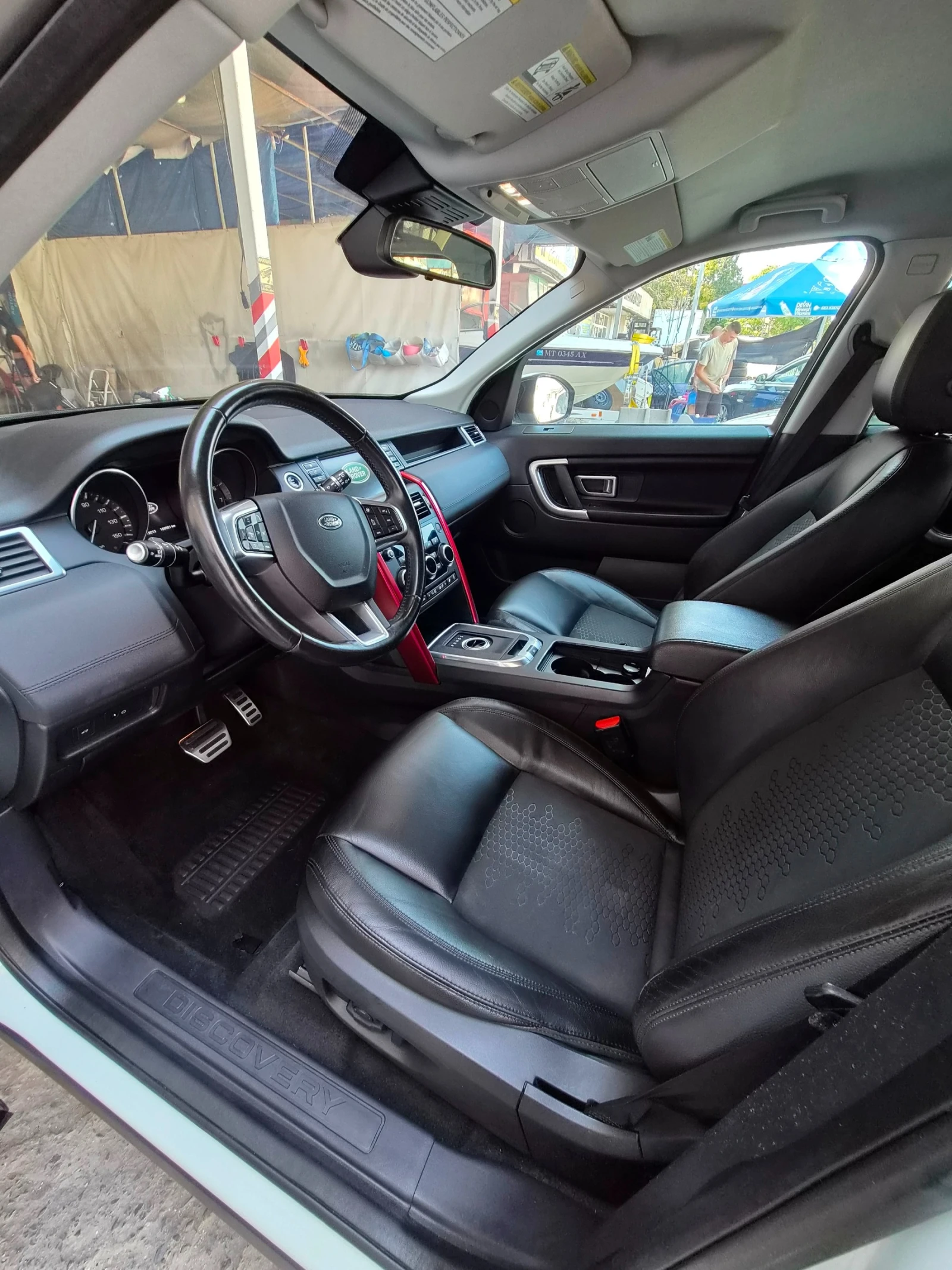Land Rover Discovery Sport 2.0  4x4, снимка 9 - Автомобили и джипове - 55693566