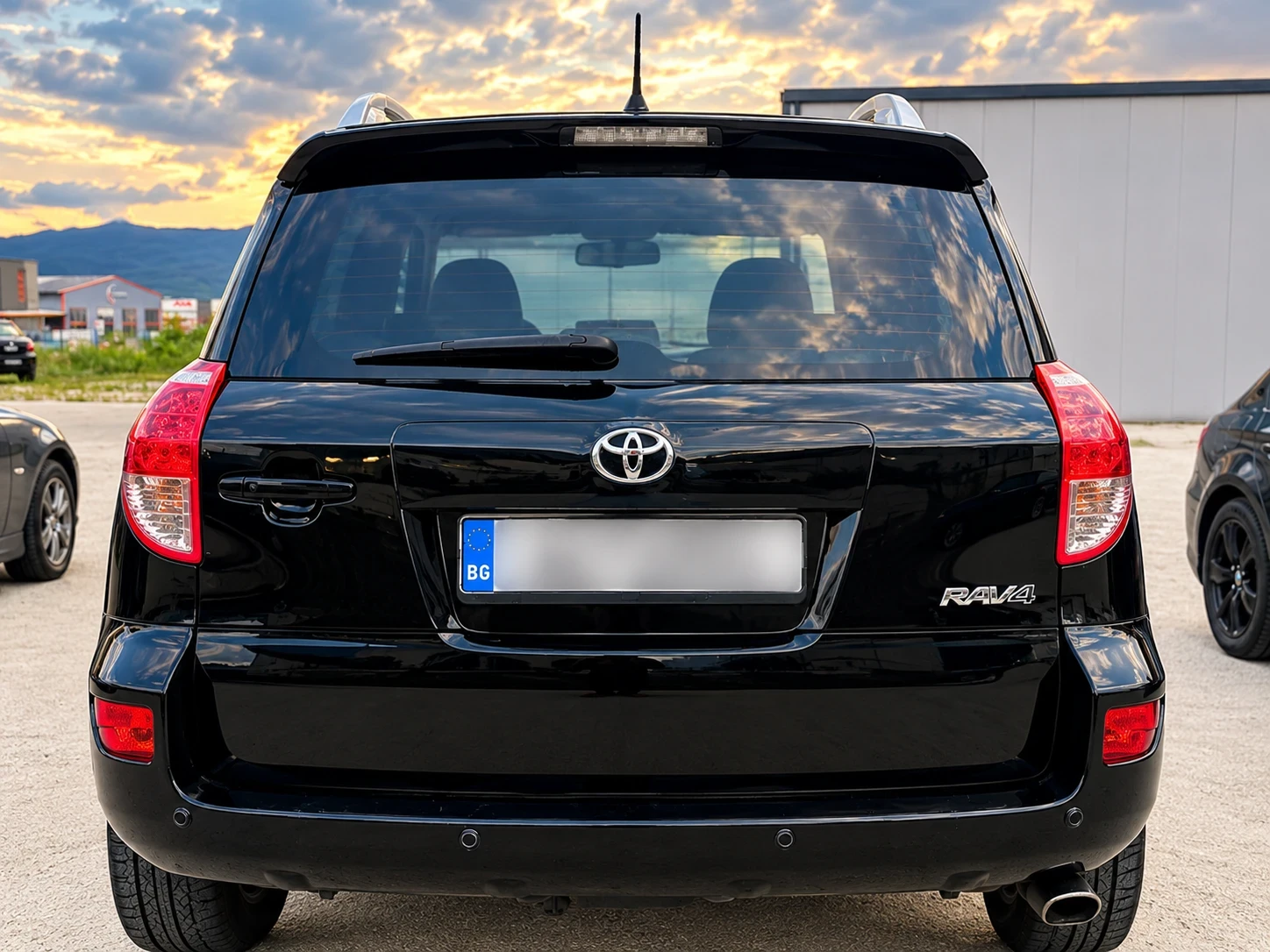 Toyota Rav4 Toyota RAV4 2.2 D-4D 177 к.с. 4x4 | KEYLESS | Кожа, снимка 2 - Автомобили и джипове - 56140462