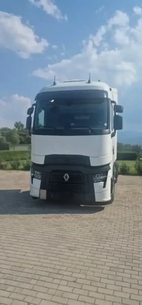     Renault T 520