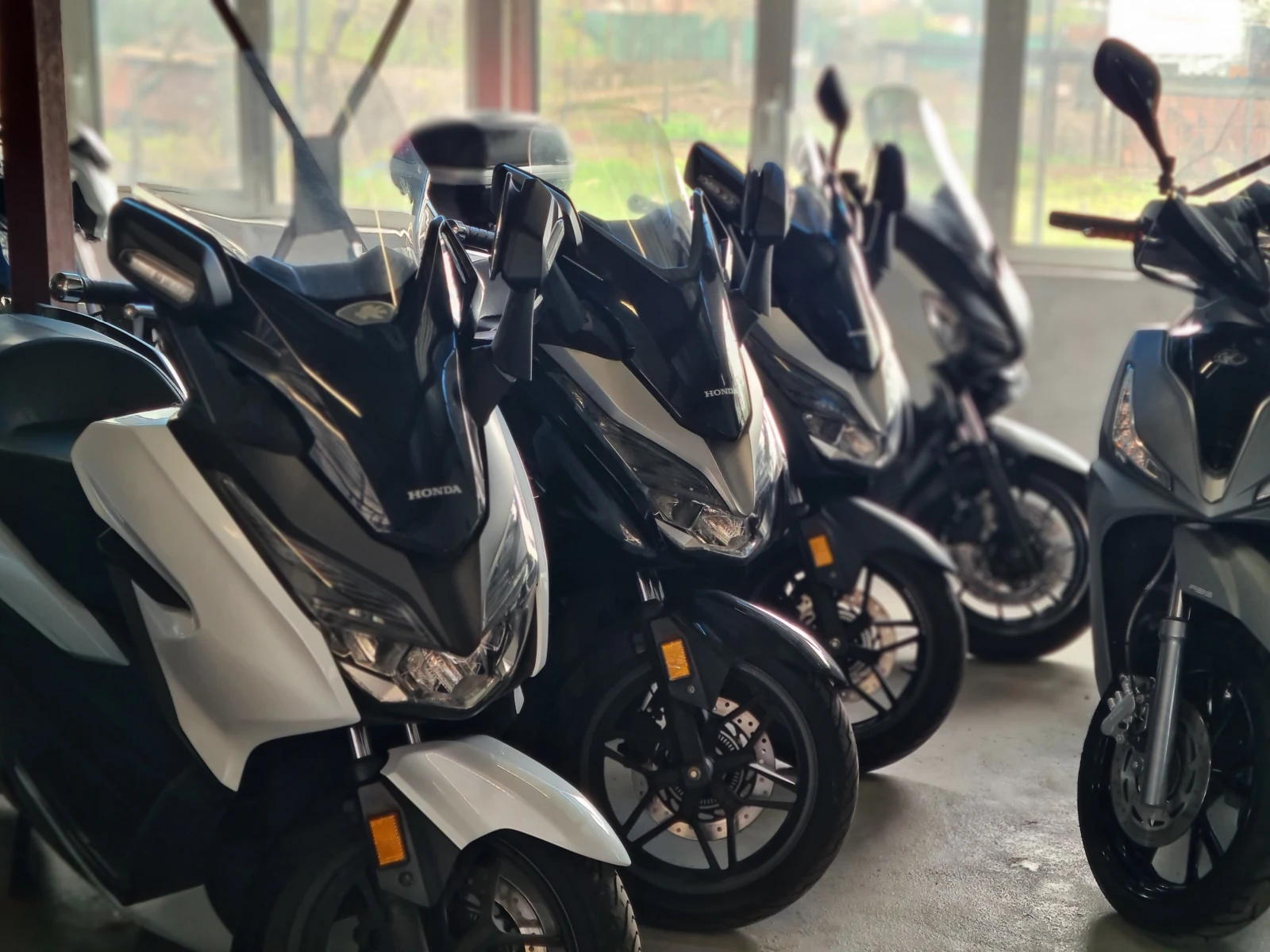 Kymco Xciting X- town 300i - изображение 7