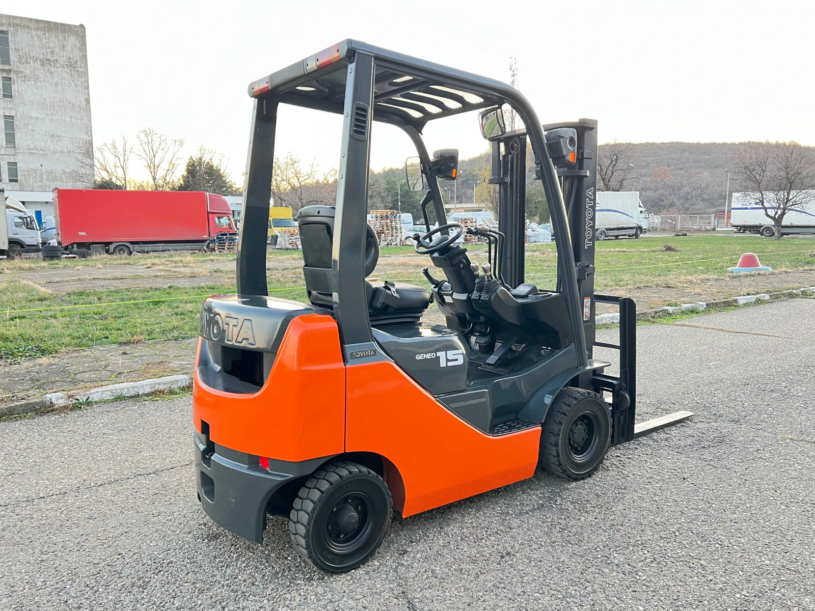  Toyota  /   /   | Mobile.bg   5