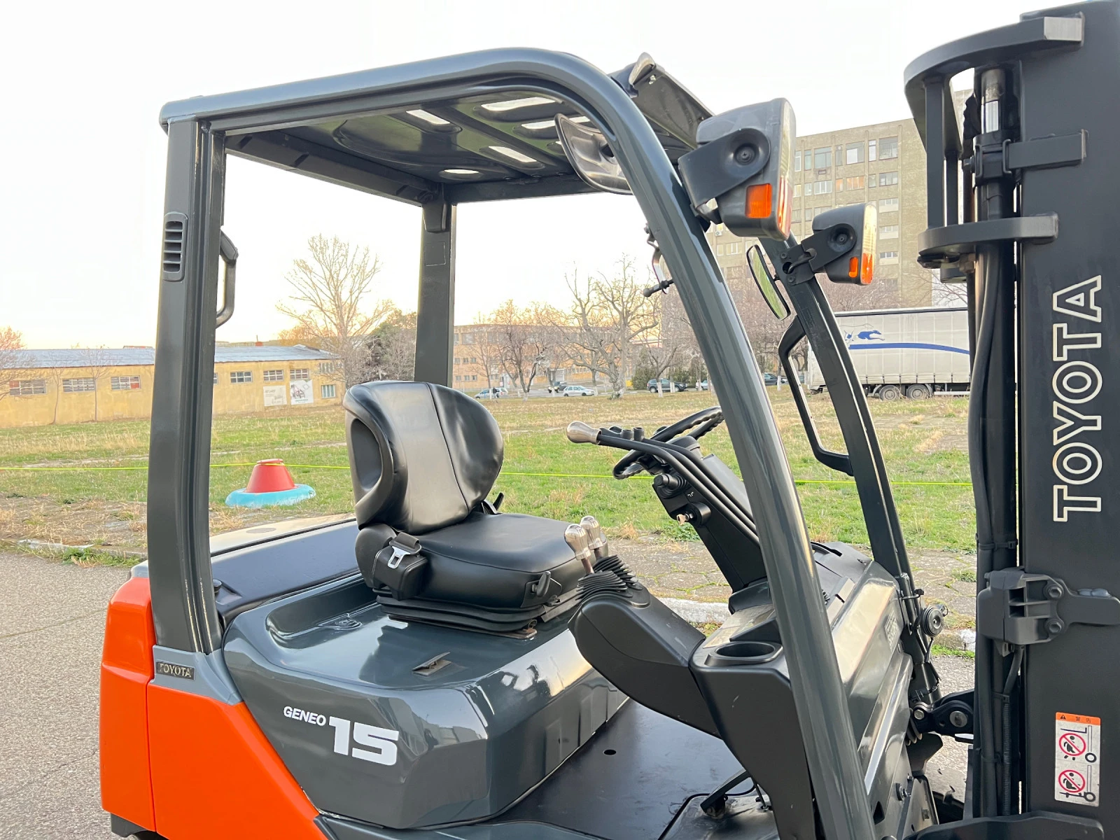  Toyota  /   /   | Mobile.bg   16