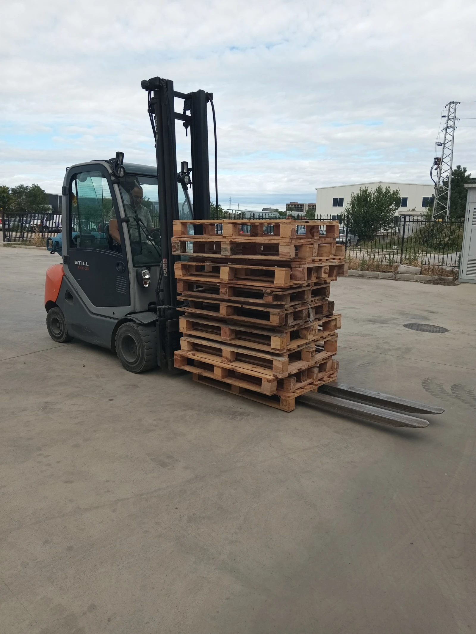  Still | Mobile.bg   1