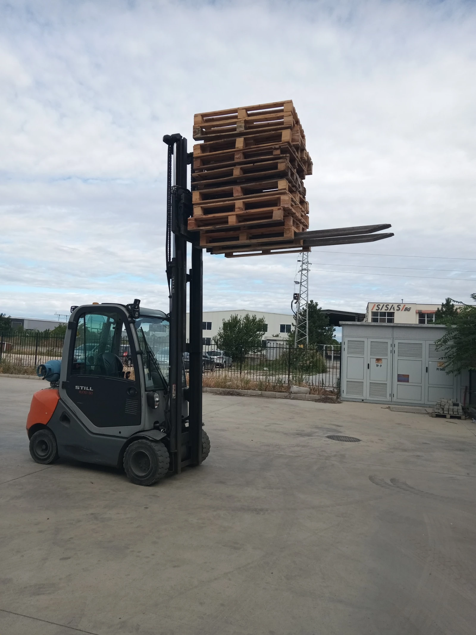  Still | Mobile.bg   2