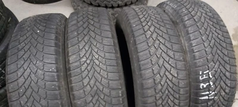 Гуми Зимни 225/65R17, снимка 1 - Гуми и джанти - 35606601