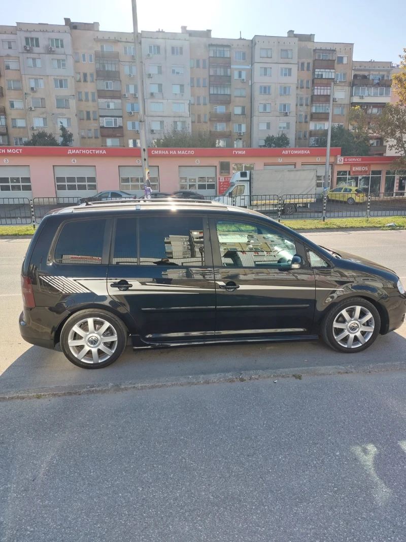 VW Touran, снимка 2 - Автомобили и джипове - 47728207