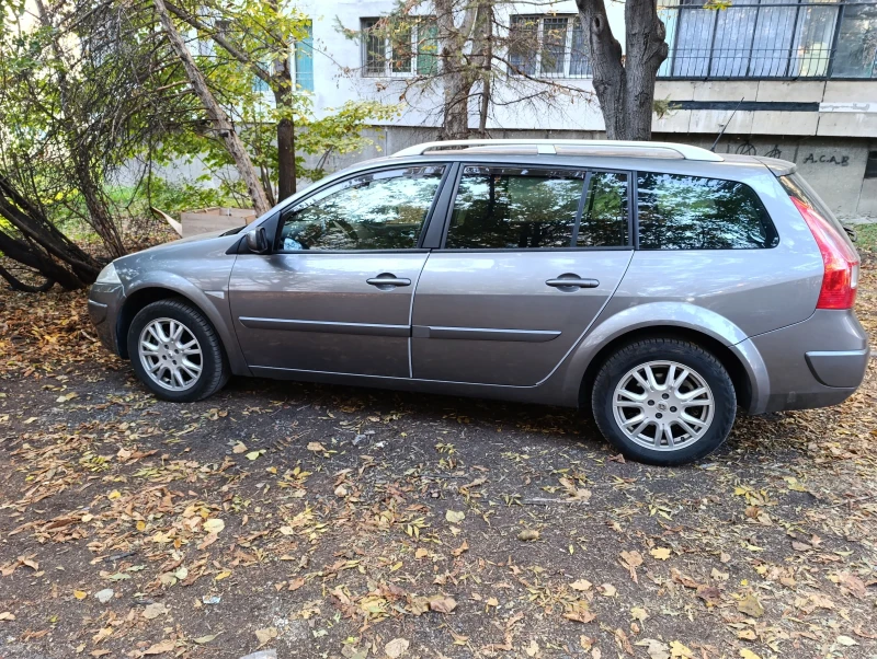 Renault Megane 1.6, снимка 1 - Автомобили и джипове - 47877877