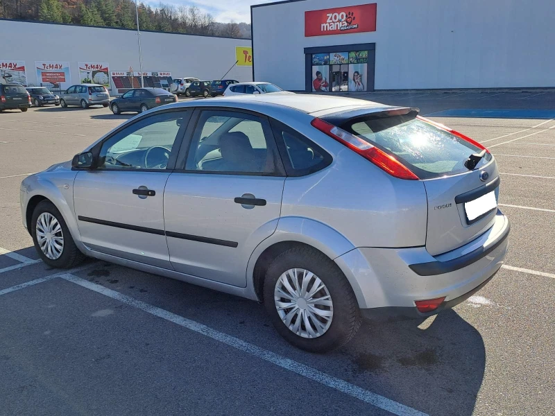 Ford Focus 1.6 I, снимка 5 - Автомобили и джипове - 48280317