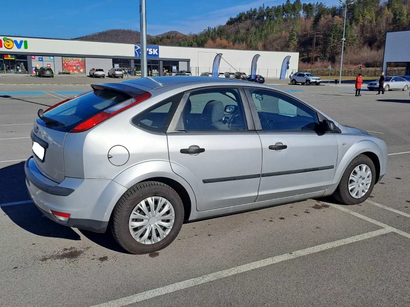 Ford Focus 1.6 I, снимка 4 - Автомобили и джипове - 48280317