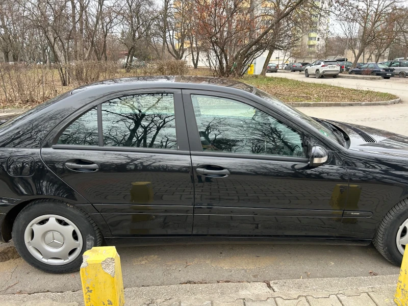 Mercedes-Benz C 200, снимка 4 - Автомобили и джипове - 48673625