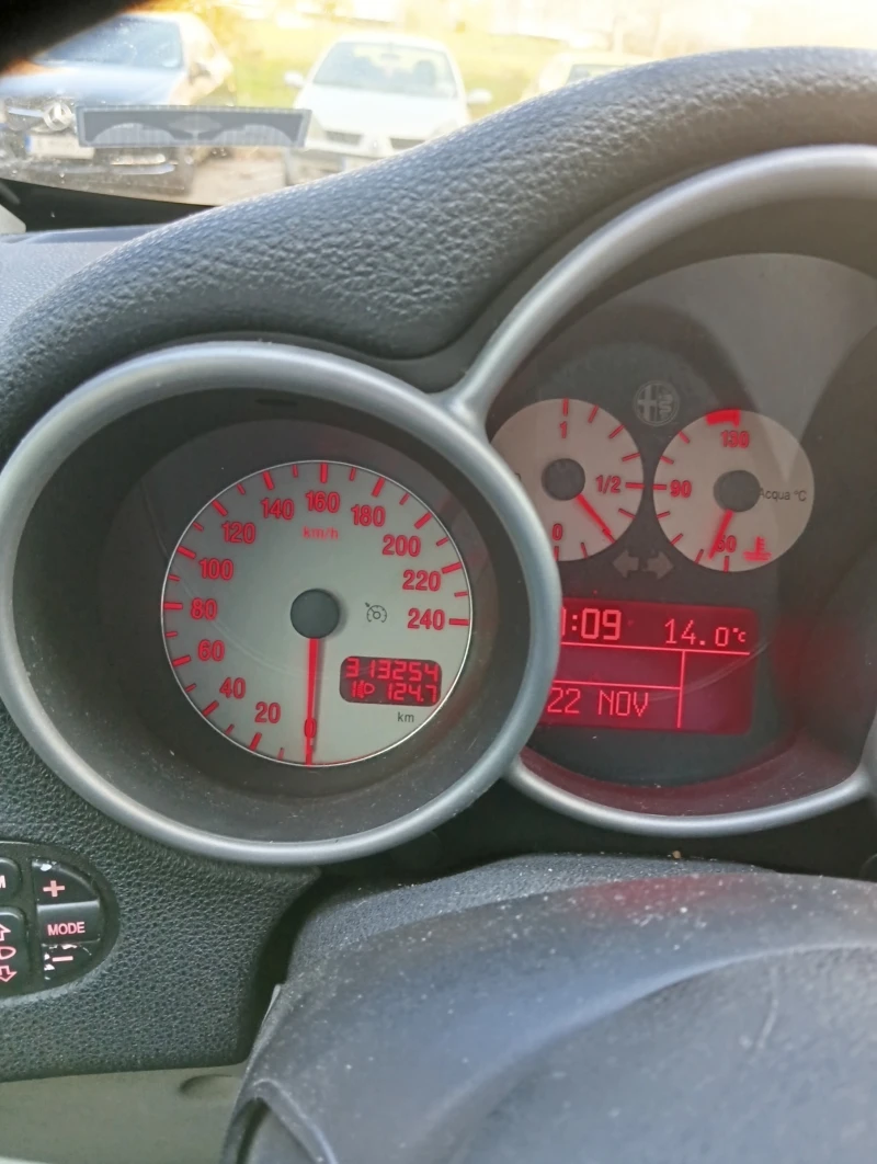 Alfa Romeo 147, снимка 7 - Автомобили и джипове - 52534477