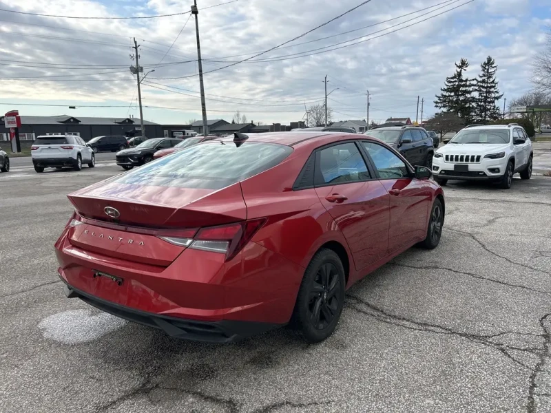 Hyundai Elantra Preferred* Preferred IVT w/Sun & Tech Package, снимка 4 - Автомобили и джипове - 53406110