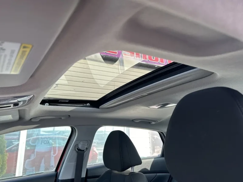 Hyundai Elantra Preferred* Preferred IVT w/Sun & Tech Package, снимка 17 - Автомобили и джипове - 53406110