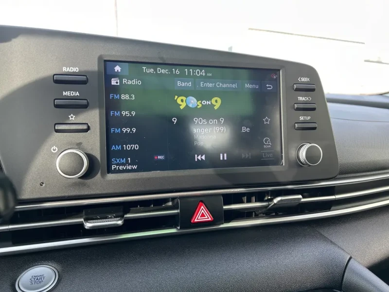 Hyundai Elantra Preferred* Preferred IVT w/Sun & Tech Package, снимка 14 - Автомобили и джипове - 53406110