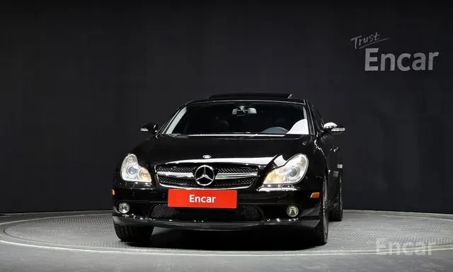 Mercedes-Benz CLS 63 AMG * ОБДУХВАНЕ * AIRMATIC * 96K KM * FULL * , снимка 2 - Автомобили и джипове - 56130337