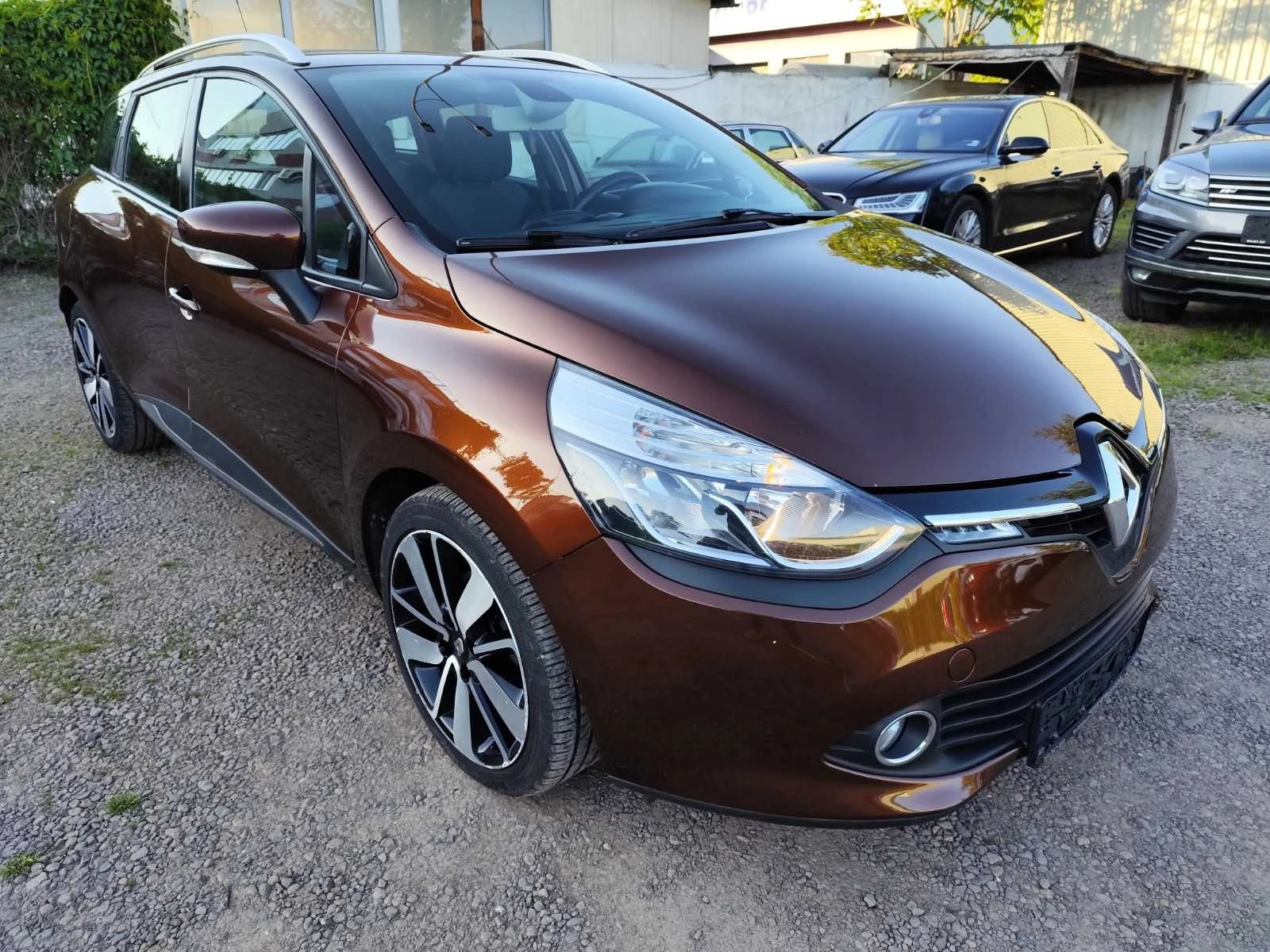 Renault Clio 1.2TSwiss Ed.120 к.с - изображение 9