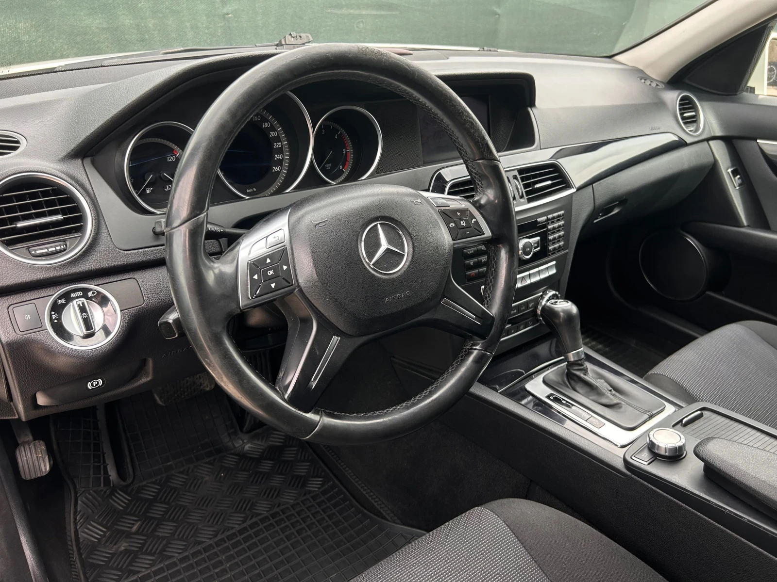 Mercedes-Benz C 250  - изображение 9