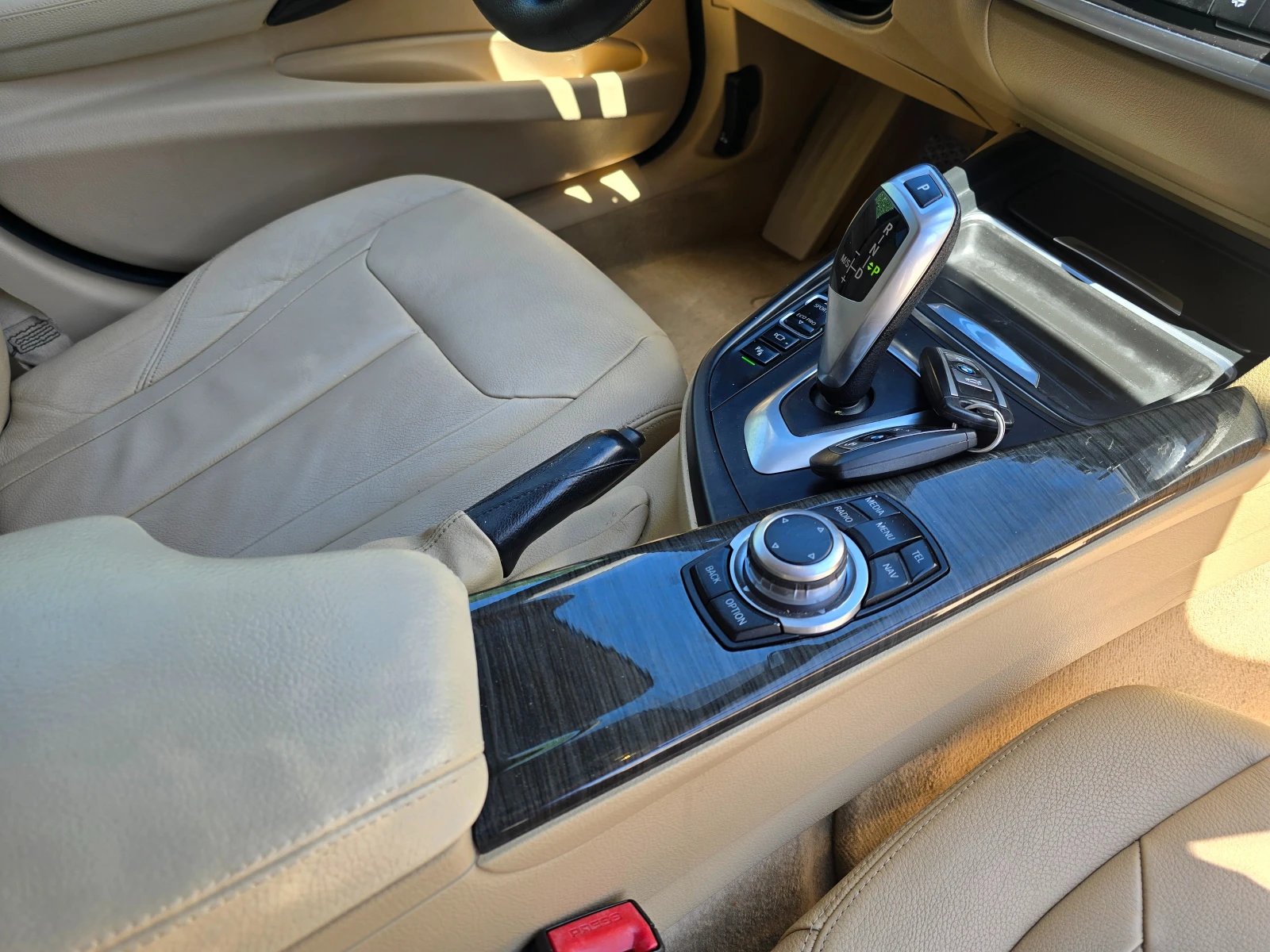 BMW 330 N57D  * DISTRONIC * LUXURY  | Mobile.bg   12