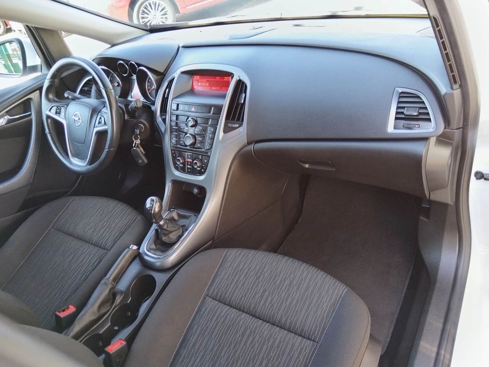 Opel Astra 1.4i GPL - изображение 8