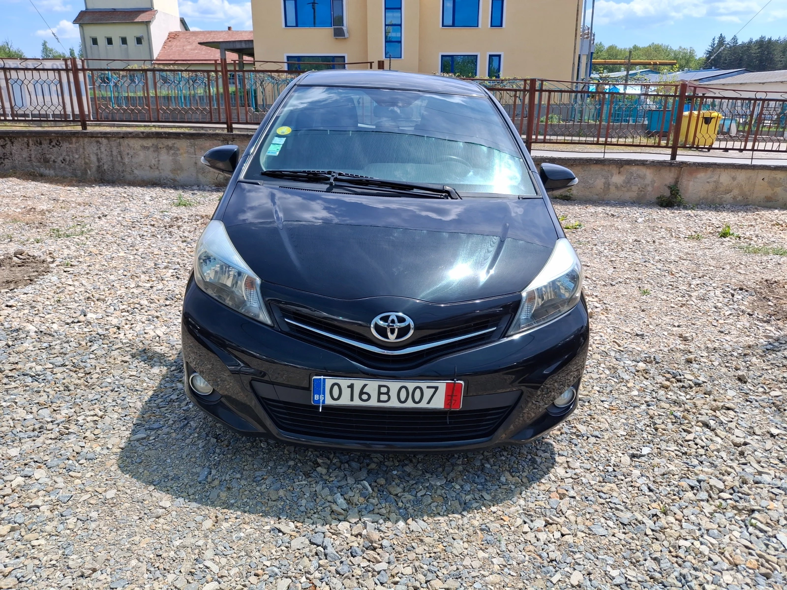 Toyota Yaris 1.4D4D - изображение 2