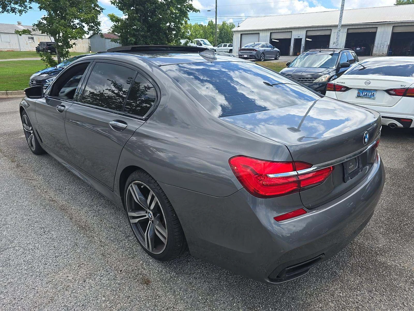 BMW 740 * M Performance* Shadow* Massage* 360* Крайна цена - изображение 2