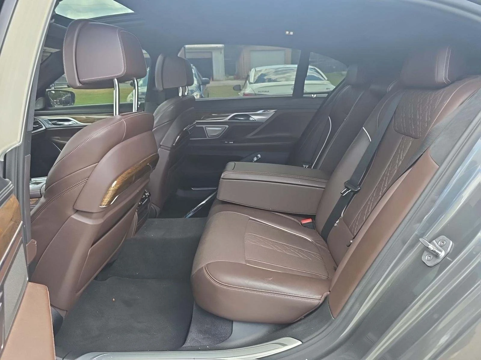 BMW 740 * M Performance* Shadow* Massage* 360* Крайна цена - изображение 10