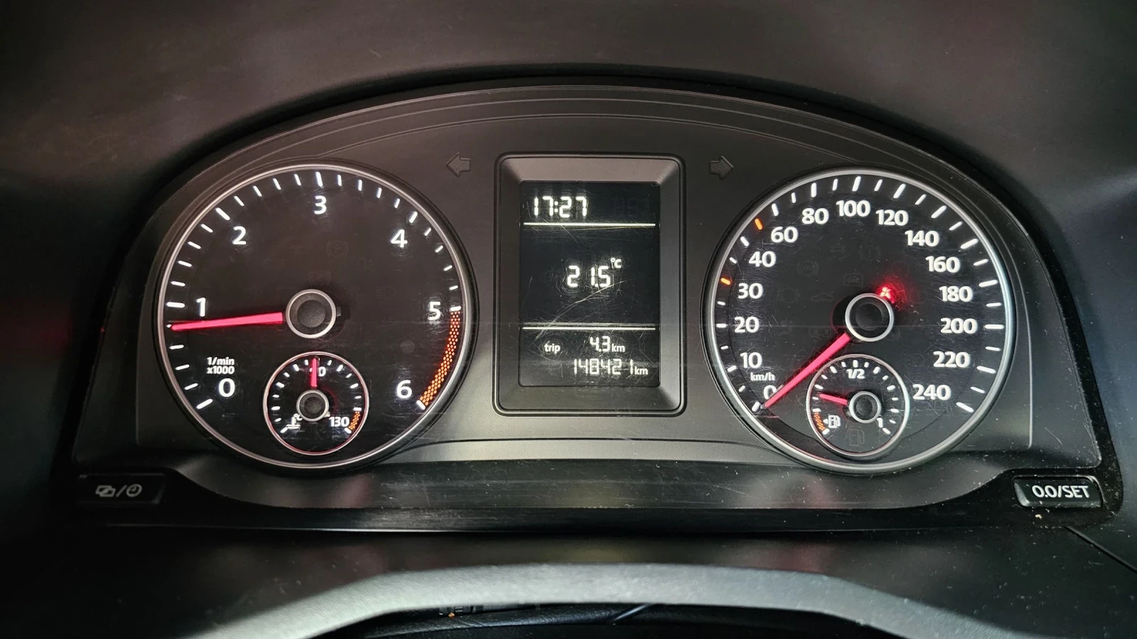 VW Caddy 2.0 TDI XL-МАКСИ с ПЛАТФОРМА-клима-камера-темпомат - изображение 10
