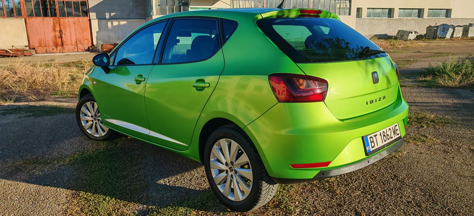 Seat Ibiza СТ хечбек - изображение 3