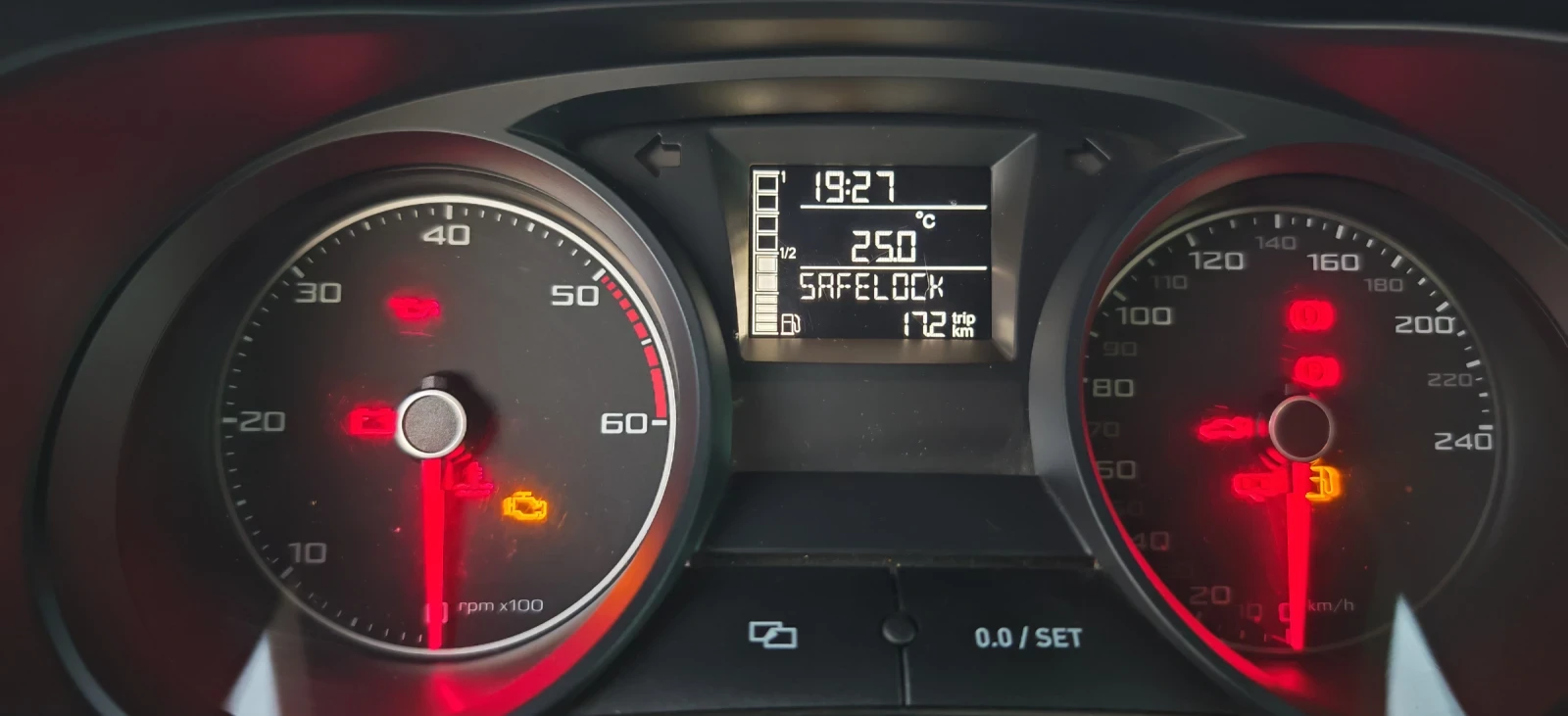 Seat Ibiza СТ хечбек - изображение 8