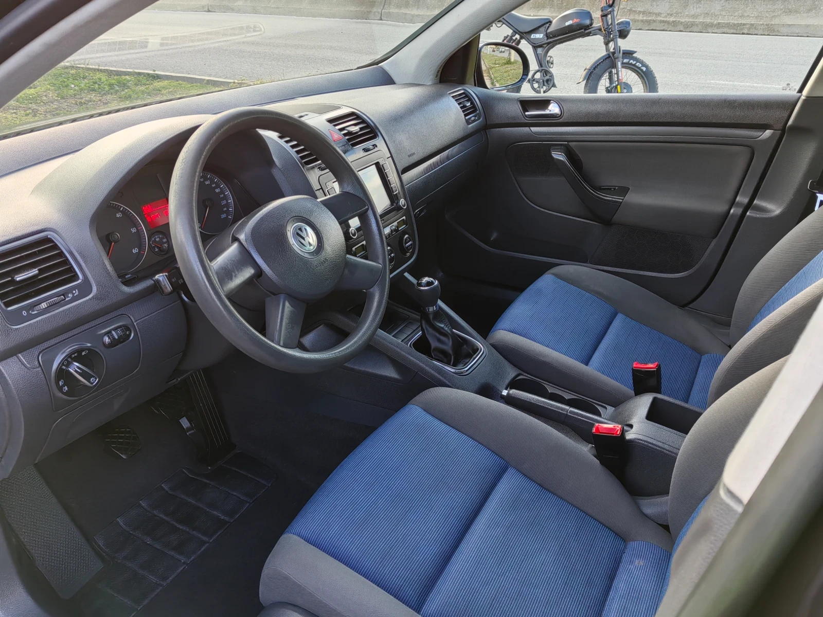 VW Golf 1.9tdi 90ps Navi | Mobile.bg — изображение 11