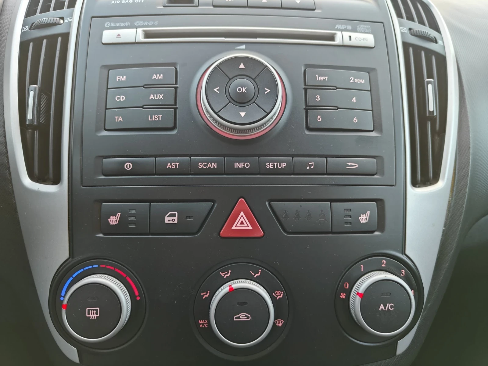 Kia Ceed 1.6 CVVT Внос от Люксембург  | Mobile.bg — изображение 13