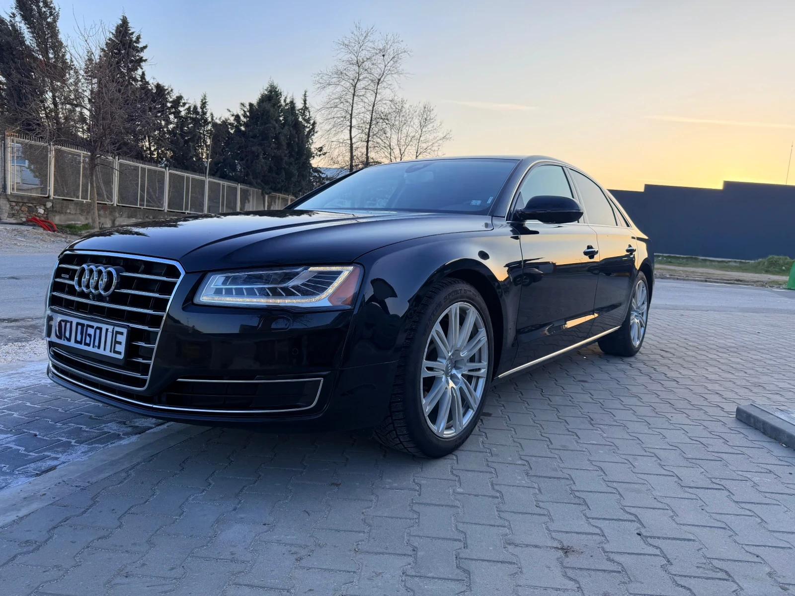 Audi A8, снимка 2 - Автомобили и джипове - 53752899