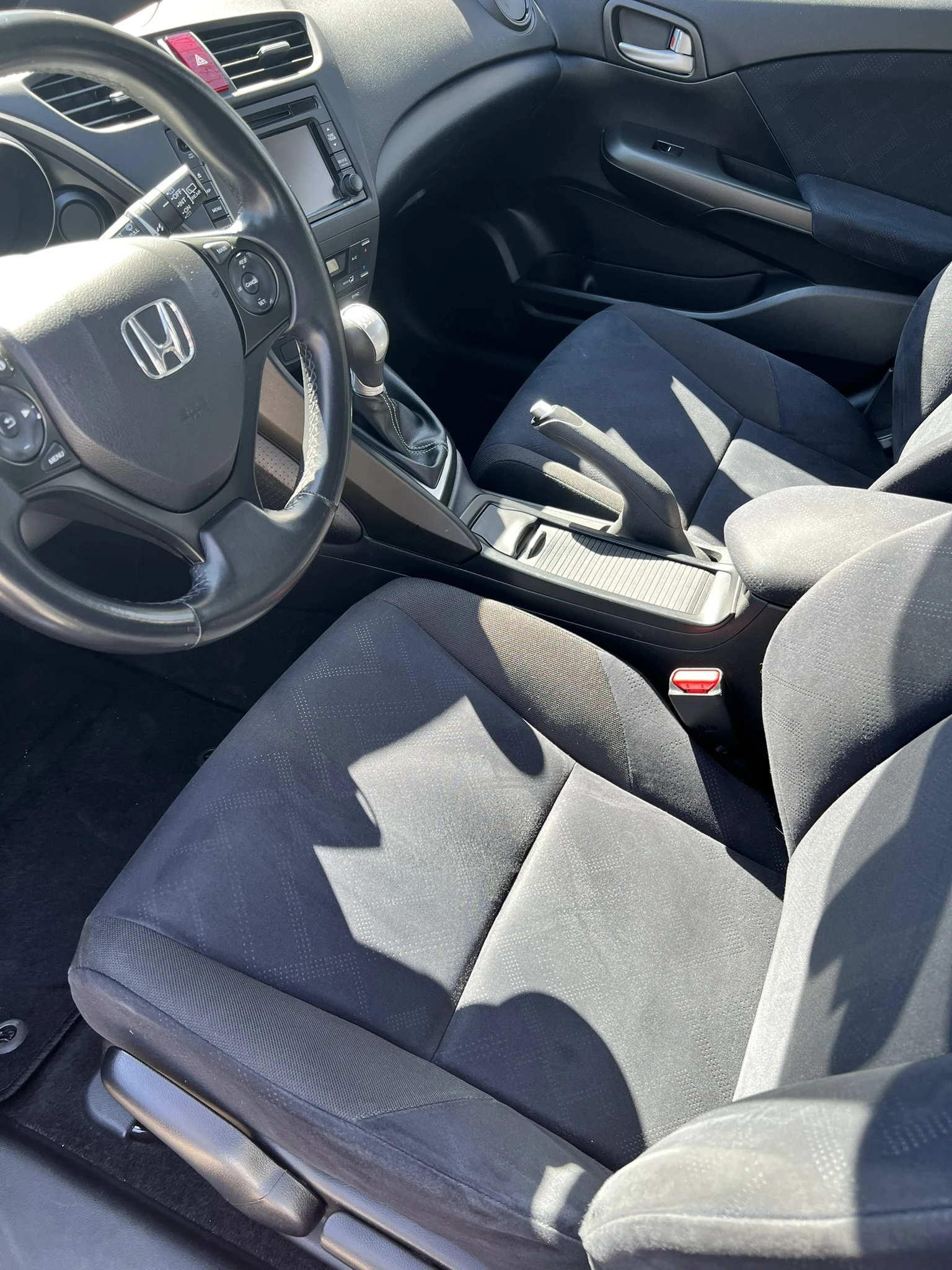 Honda Civic 1.8 i-VTEC Sport, Камера | Michelin 2025, Обслуж, снимка 13 - Автомобили и джипове - 53870206