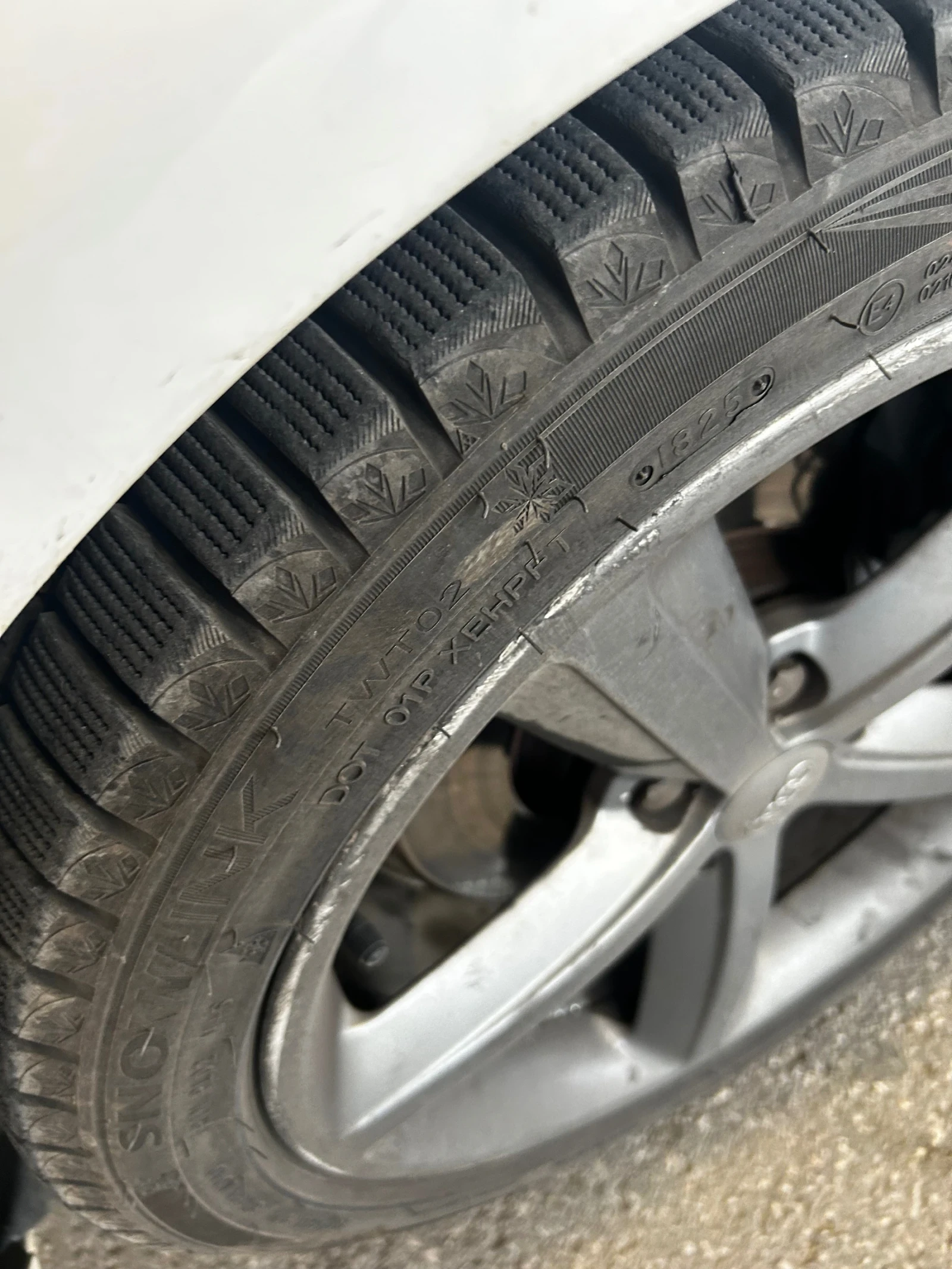 Audi A4 2.0 ДИЗЕЛ 143 к.с 3х S-LINE GERMANY!, снимка 5 - Автомобили и джипове - 54486717