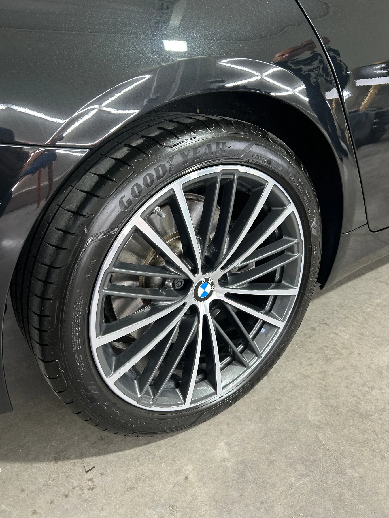 BMW 530 d xDrive Touring Facelift Luxury Line, снимка 4 - Автомобили и джипове - 54716925