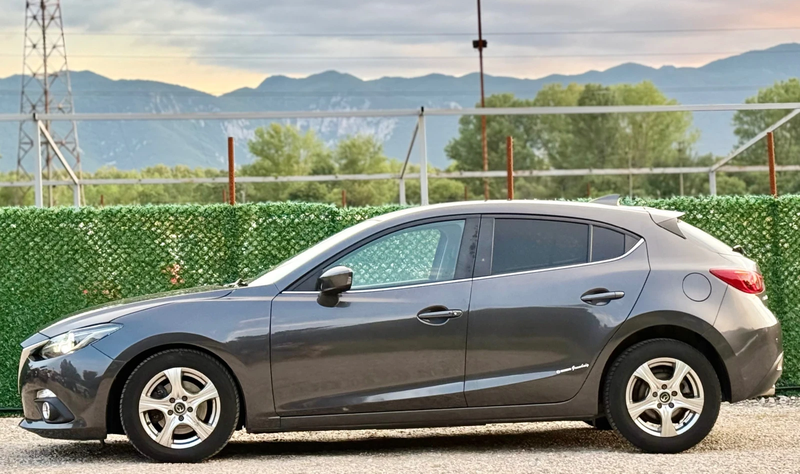 Mazda 3 2.2D KEYLESS GO* EURO 6, снимка 4 - Автомобили и джипове - 54890604
