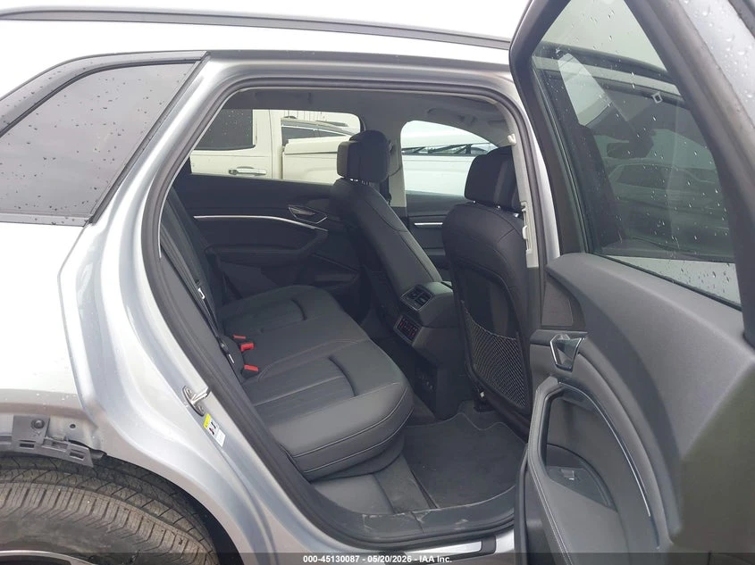 Audi E-Tron Premium Quattro, снимка 8 - Автомобили и джипове - 55240888