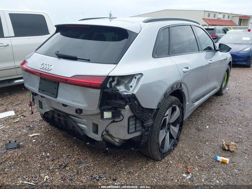 Audi E-Tron Premium Quattro, снимка 4 - Автомобили и джипове - 55240888