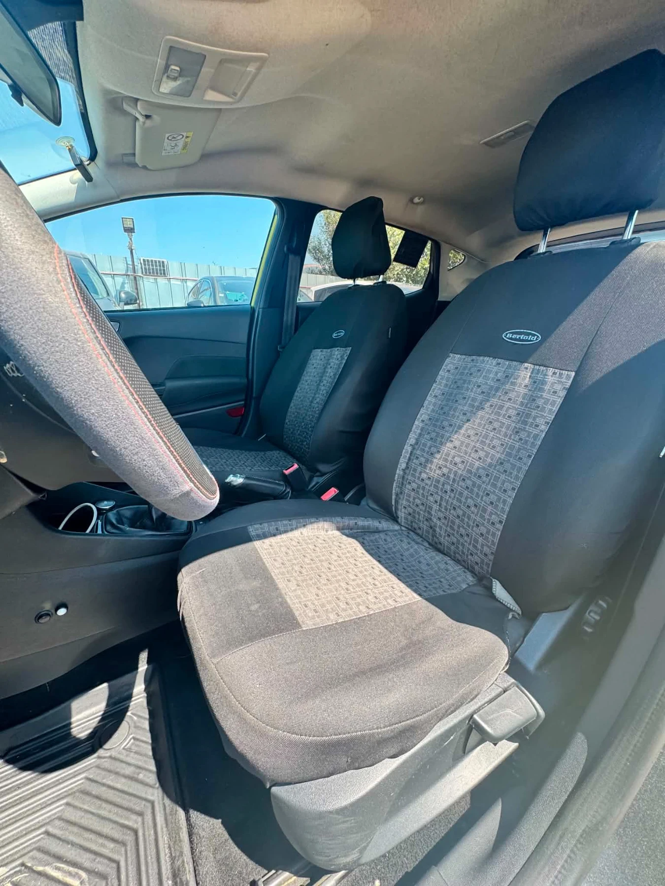 Ford Fiesta 1.0 Turbo, снимка 7 - Автомобили и джипове - 55704602