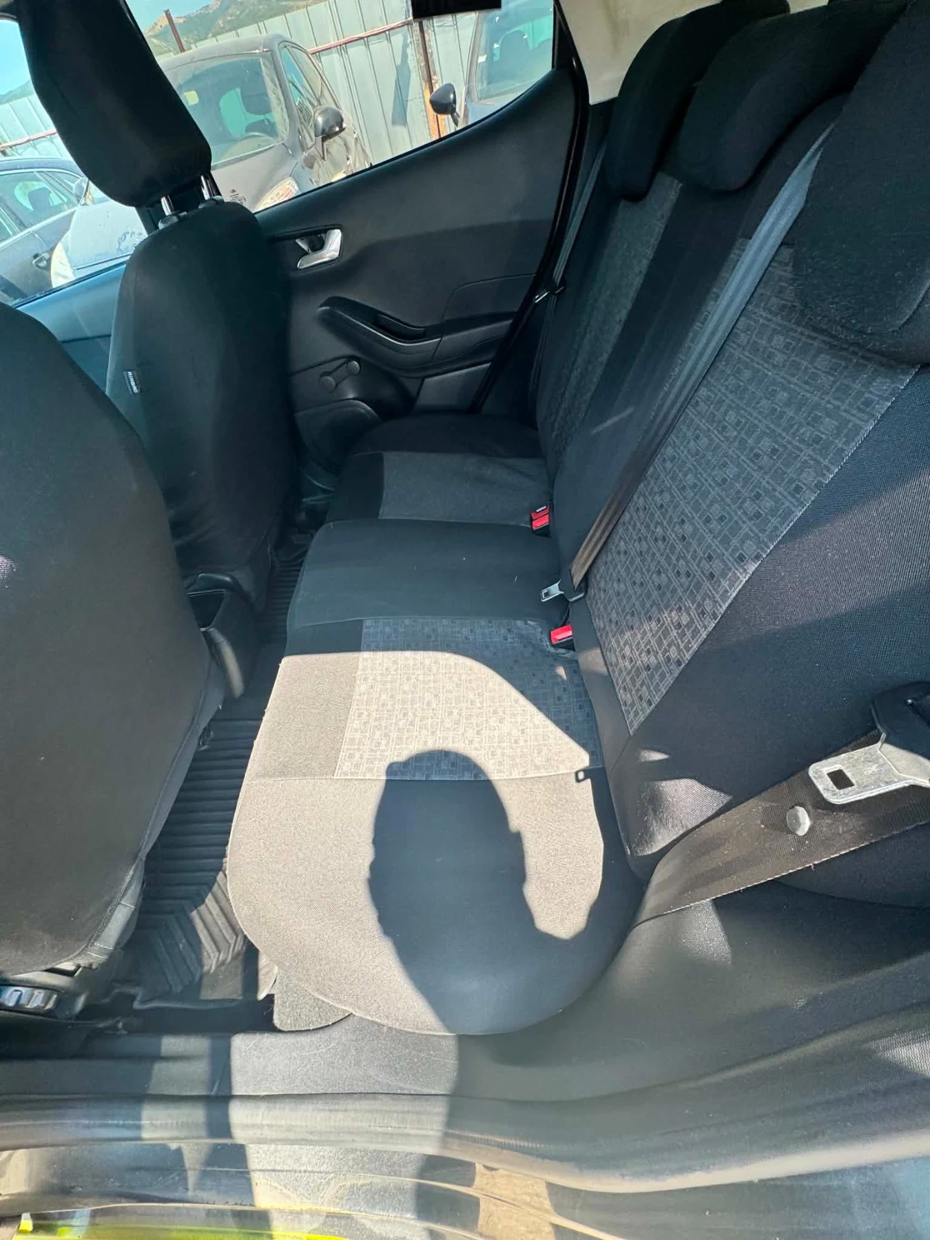 Ford Fiesta 1.0 Turbo, снимка 8 - Автомобили и джипове - 55704602